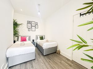 Photo 7- click for photo gallery